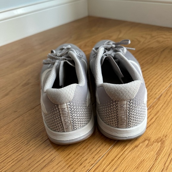Men’s size 10 Metcom Nike Training sneakers - Picture 3 of 4